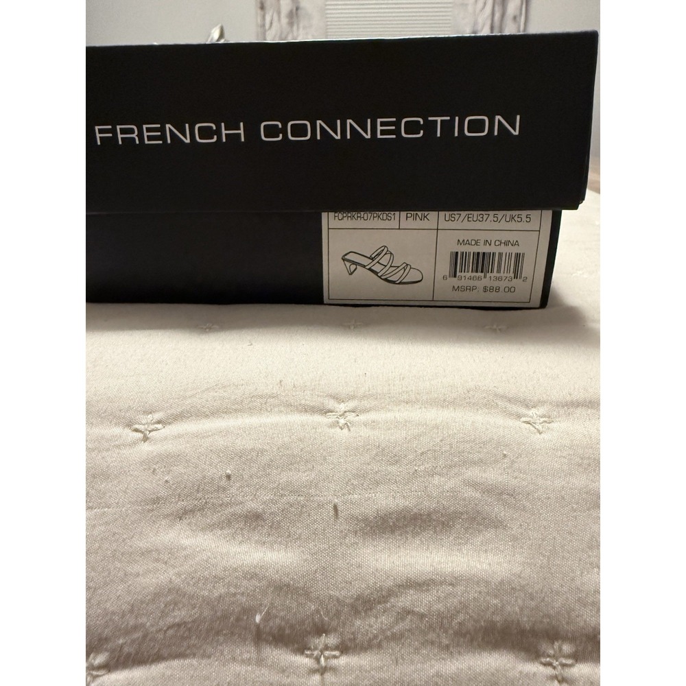 Women's New In Box French Connection Pink Sandals Size 7 - Picture 3 of 3